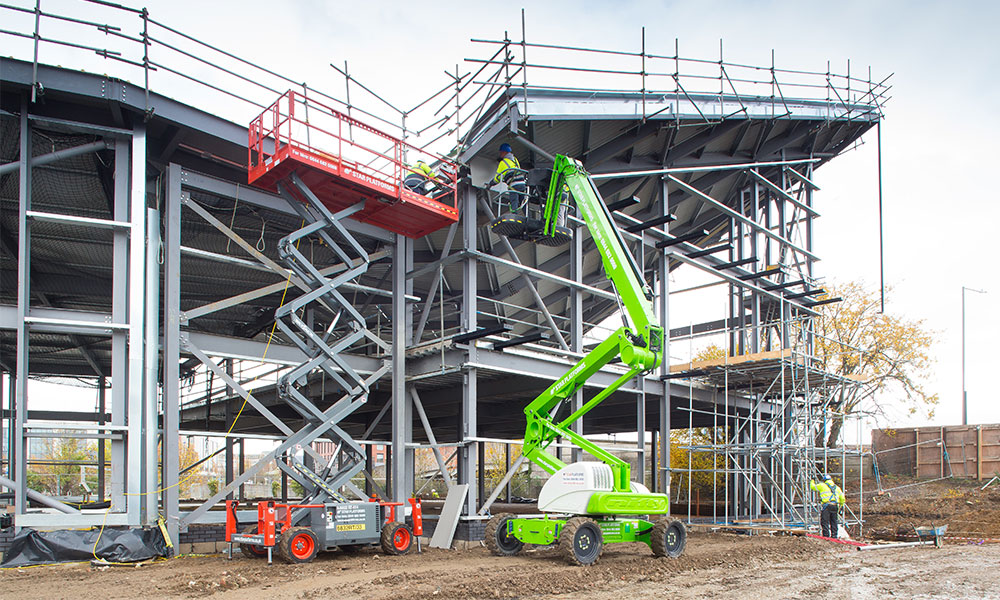 Skyjack-6832RT-scissor-lift-Niftylift-HR21-boom-cherry-picker-